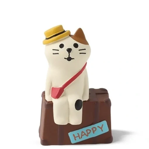 Figurine Traveling Cat